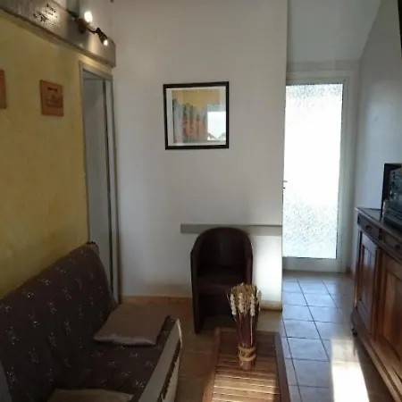 House L'atelier Léon